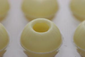 Hohlkugeln Weisse Schokolade Hohlkugeln Weisse Schokolade